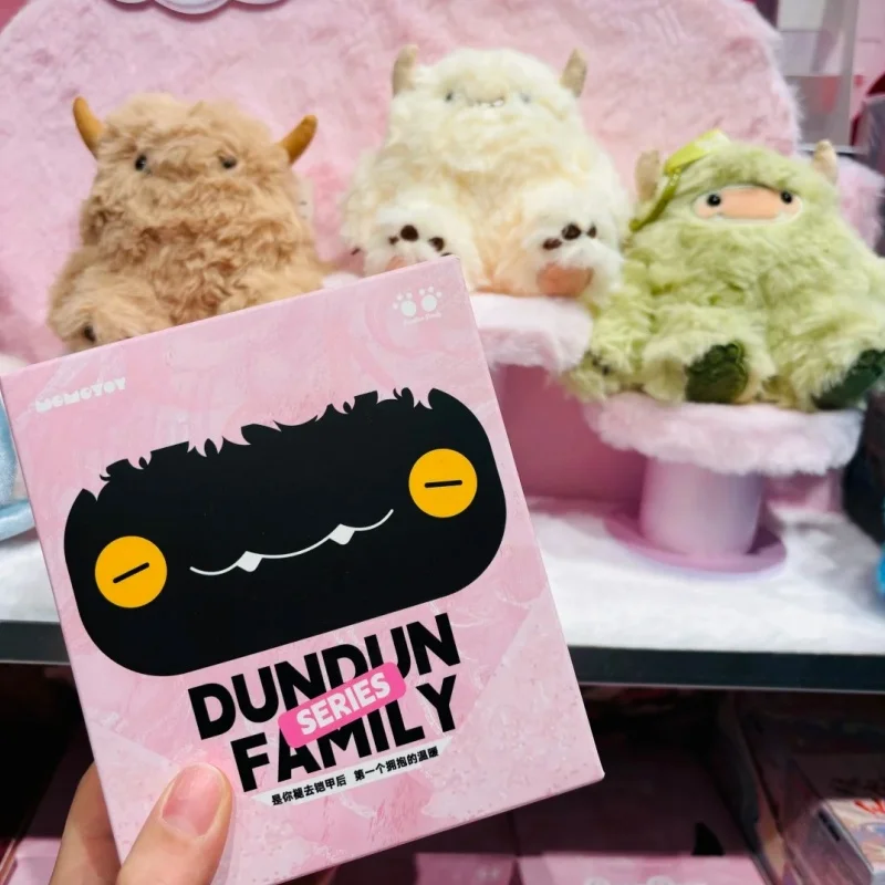 

Momotoy Dundun Family Series Blind Box Cute Collectible Monster Anime Figures Surprise Bag Pendant Plush Dolls Trendy Gifts Toys