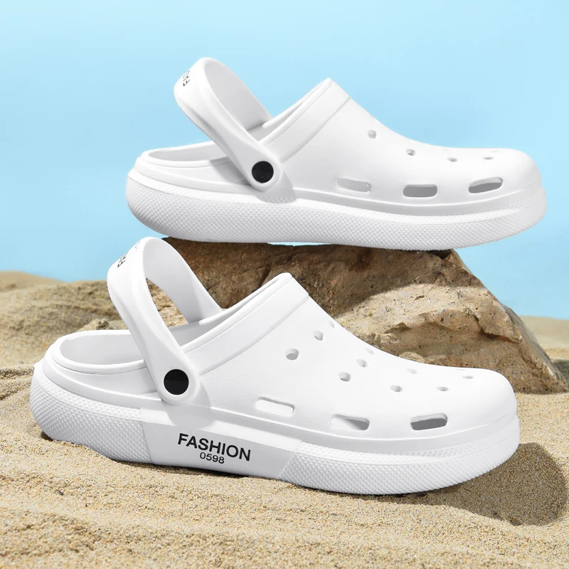 New Summer Casual Fashion Everything Soft Soled Cross-border Plus-size Beach Sandals Trend Retro Flip-flops Men's Shoes