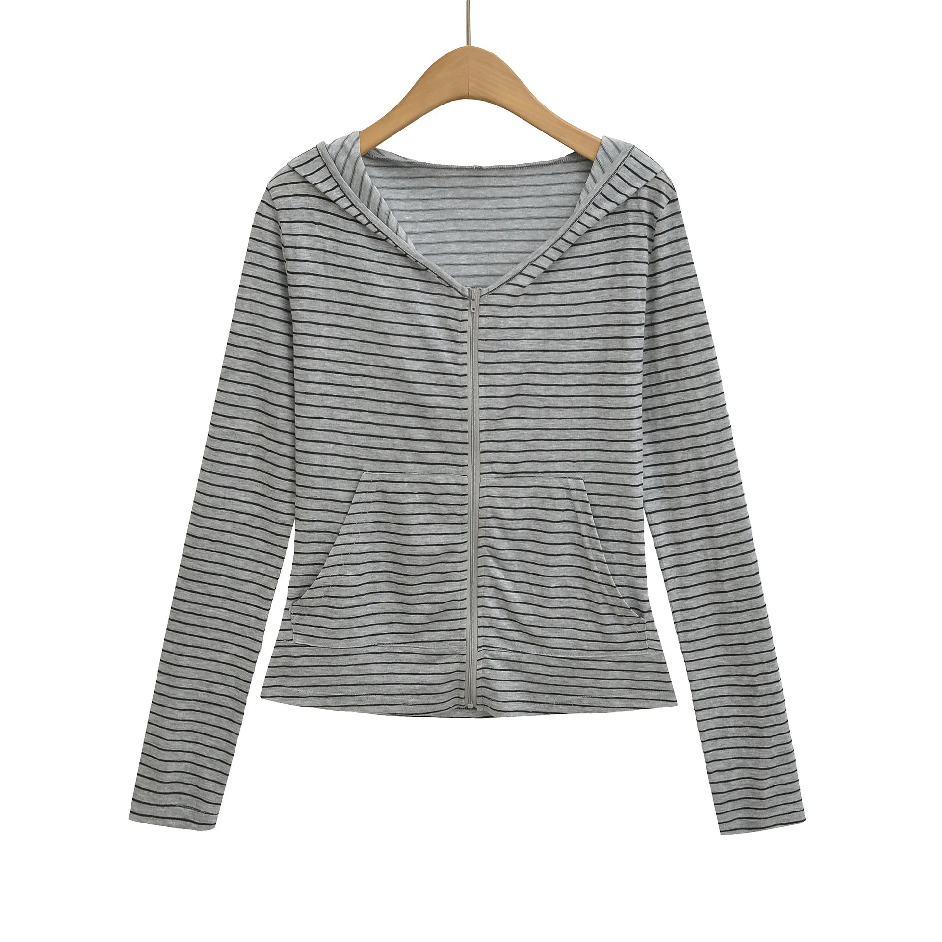 

Лето 2022, новая женская легкая полосатая толстовка на молнии в корейском стиле, облегающий кардиган с длинными рукавами, солнцезащитная верхняя одежда