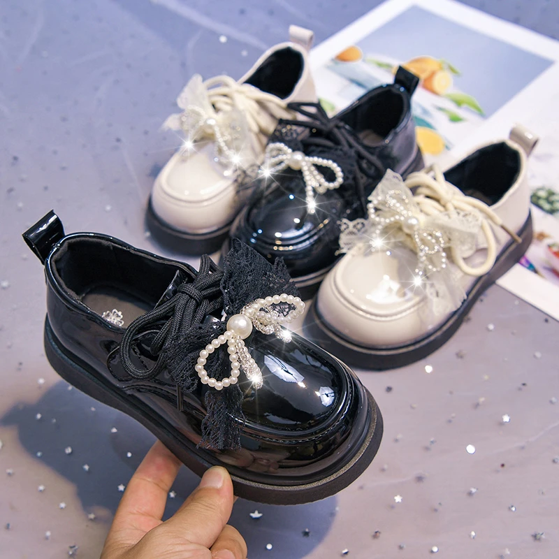 Girls Sequins Princess Shoes Children Crown Performance Shoes with Lace Bow-knot Non Slip Kids Leather Shoes for Party Wedding