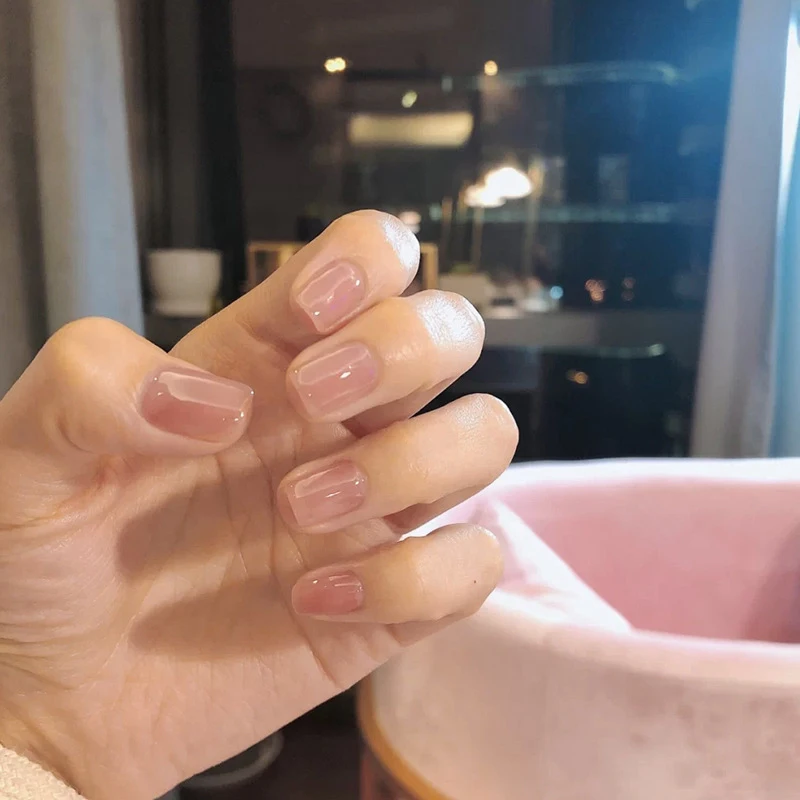 

24 шт. глянцевые короткие квадратные накладные ногти телесного цвета с желейным клеем, простой стиль, съемные искусственные ногти для повседневного использования