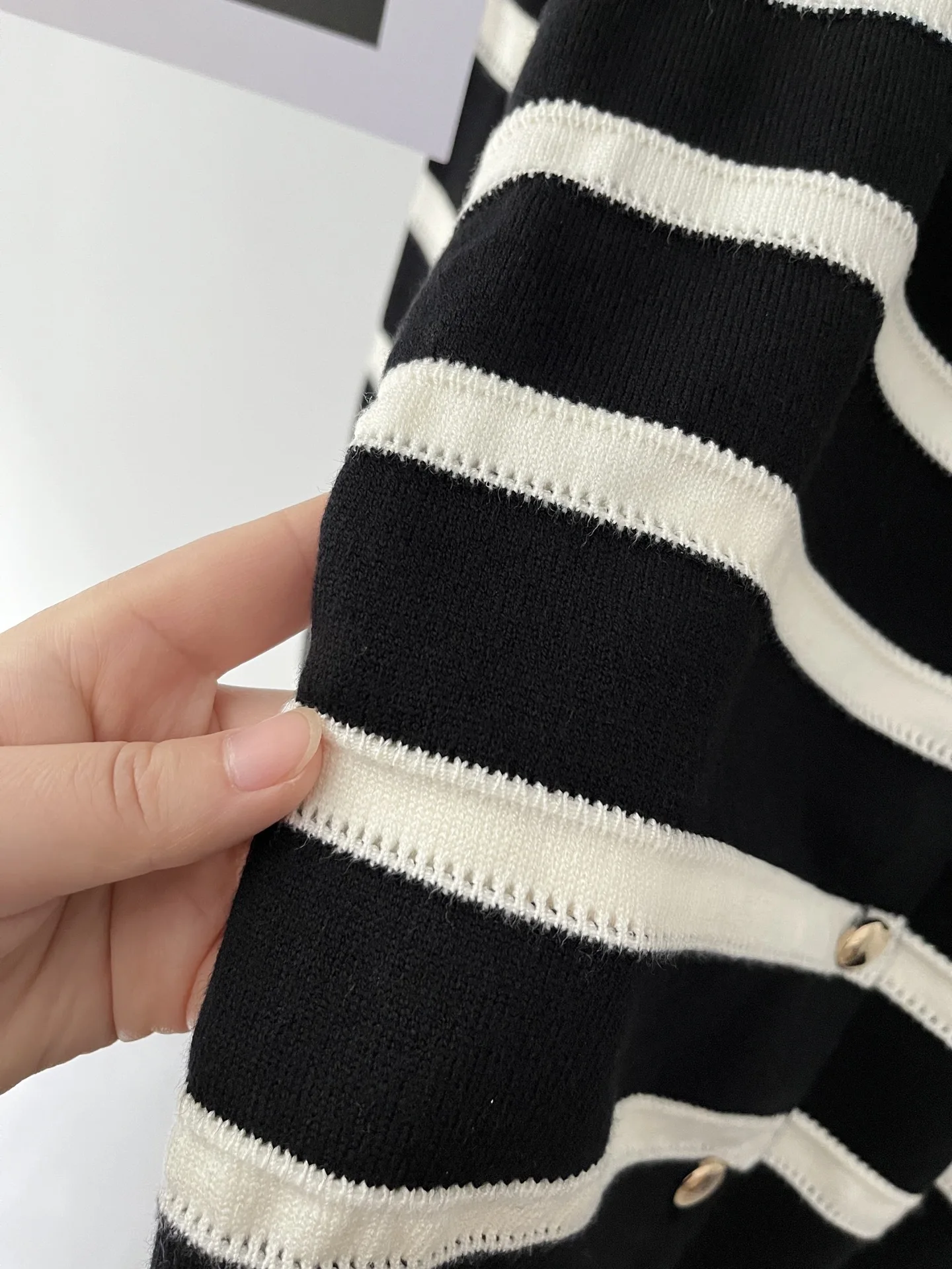 Damen Frühjahr neuer Pendler pflegeleicht fein gestreifter Strick-Cardigan-Pullover 51c-0166