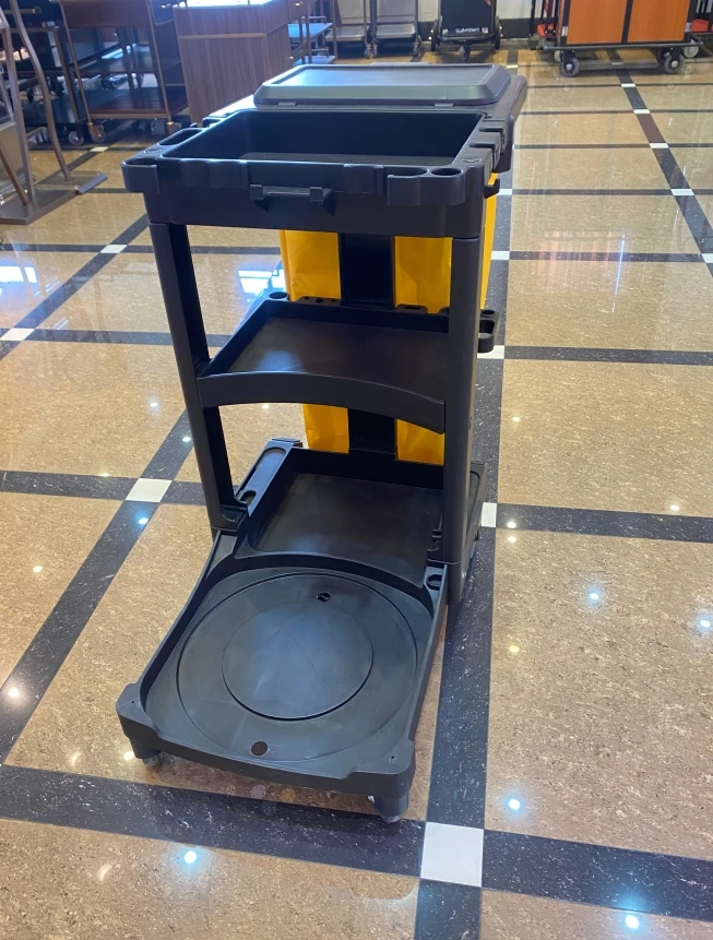 Carrello commerciale per hotel e ristoranti Carrello per la pulizia in plastica gialla Rifiuta secchi per sacchetti Wringer per il servizio di pulizia