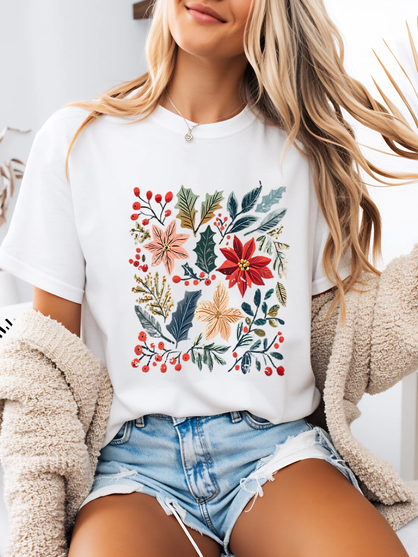 

Floral Embroidery Pattern Christmas Holiday T-Shirt Women Casual Outfit White Plus-Size