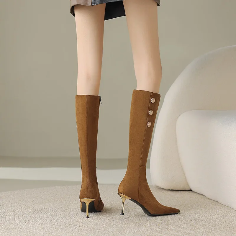 Salto alto de dedo apontado para mulheres, botas longas, botas da moda, sapatos femininos estilo zíper, decoração metálica, outono e inverno