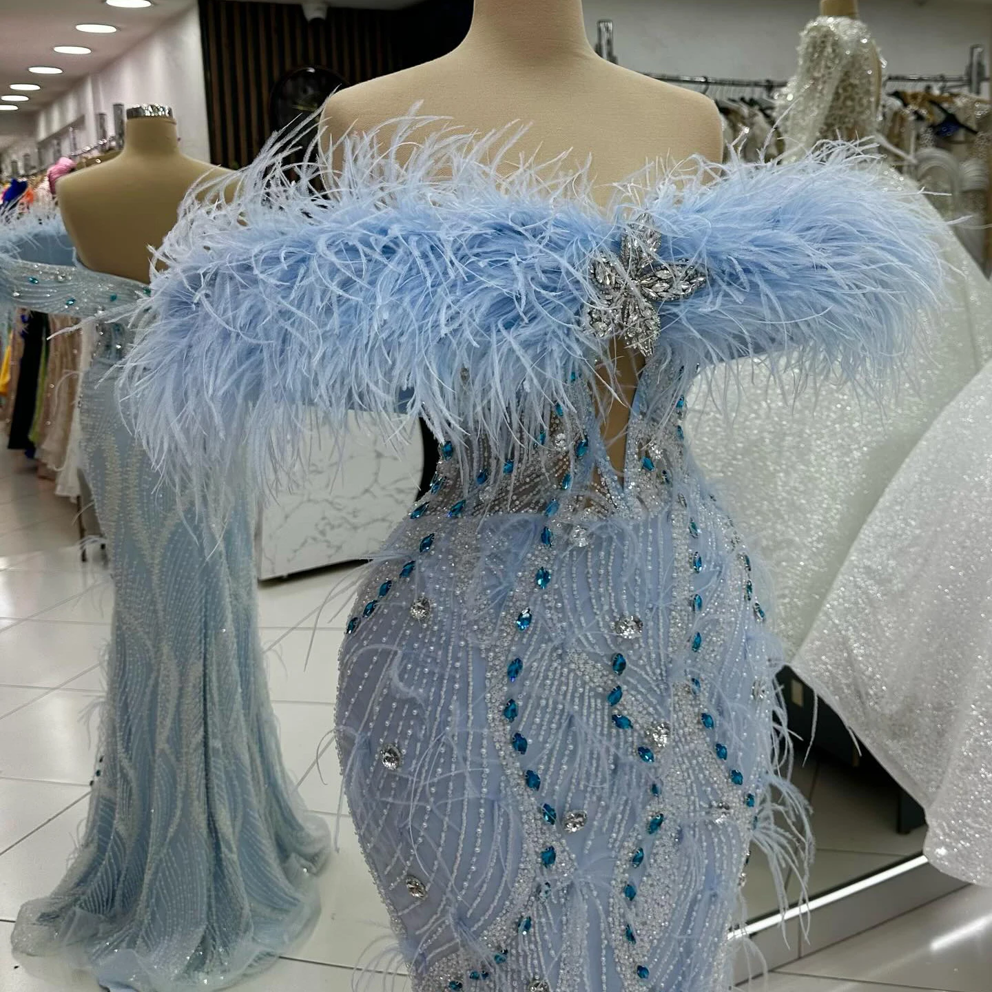 Elegant Blue Off Shoulder Mermaid Evening Gown Feather Crystal Beaded Gown Prom Engagement Party Wedding Dress Customization