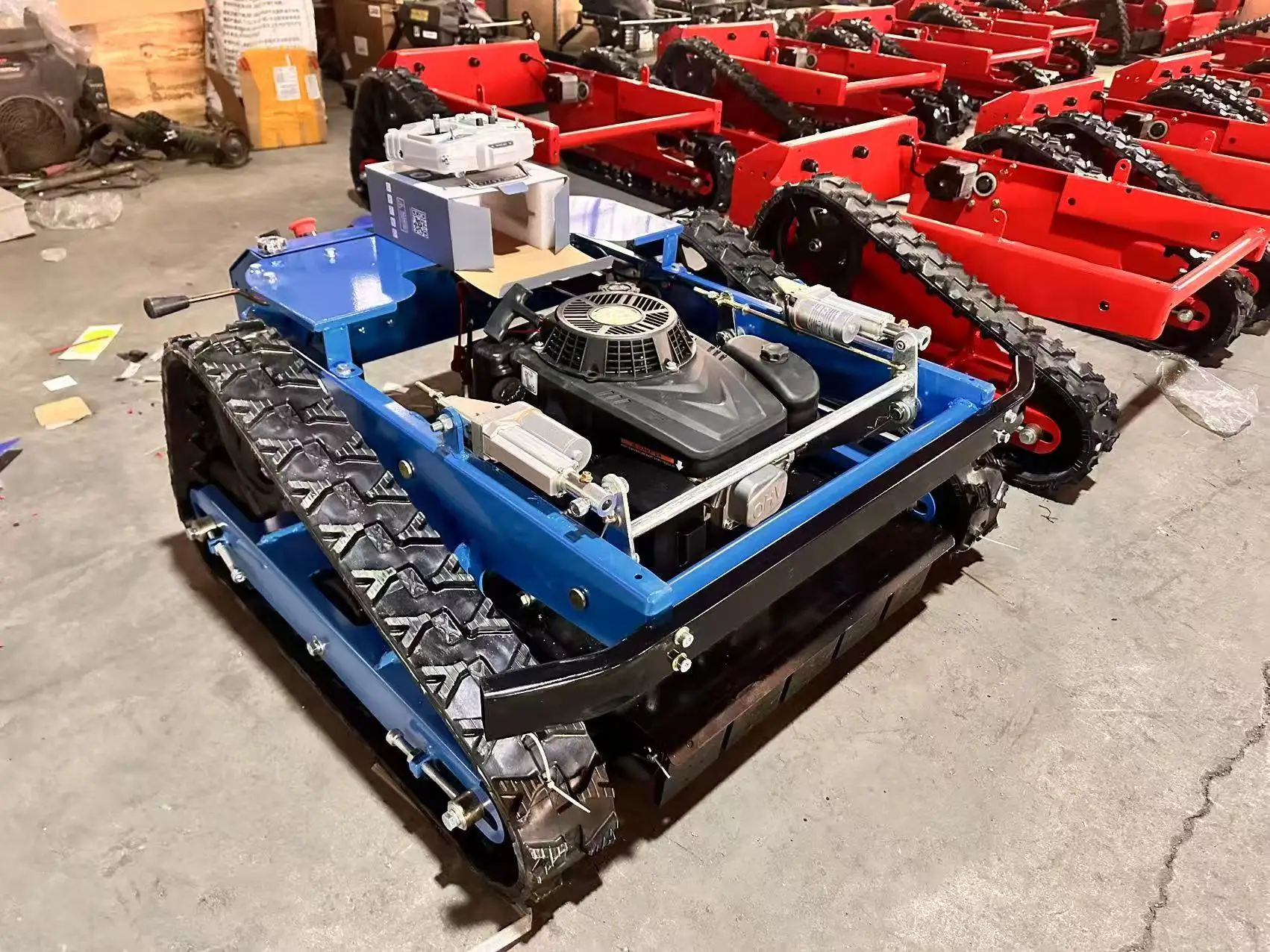 맞춤형 중국산 신형 자주식 휘발유 자동 원격 제어 정원용 잔디깎이