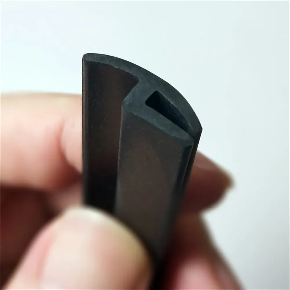 2M Windshield Rubber Seal Front Rear Windshield Sunroof Seal Strips Dustproof Sealing Strip For Car Dashboard assessoires