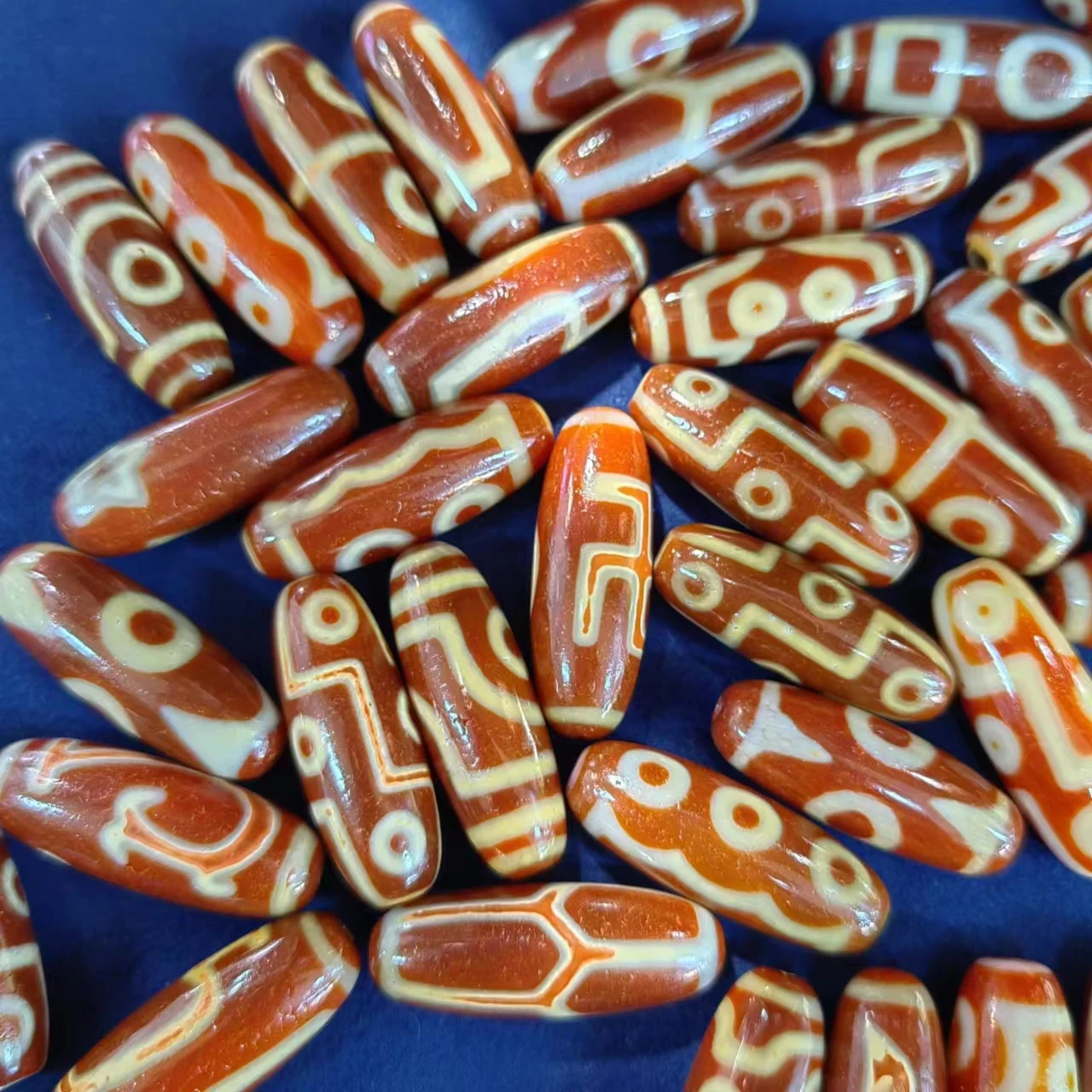 1pcs/lot natural multi-pattern agate dzi red Weathering lines Accessories jewelry Rare breeds wholesale ethnic archaic beads