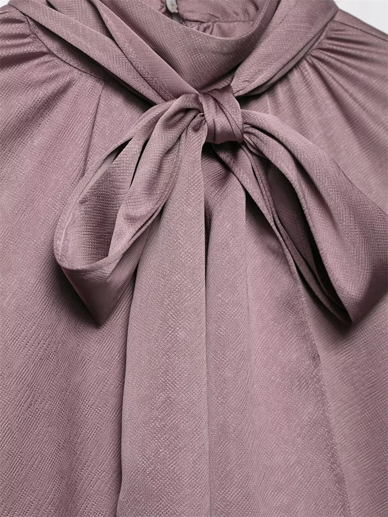 2025 الخريف قميص نسائي نمط جديد الأرجواني طويلة الأكمام عالية الرقبة قميص مع ربطة القوس فيونكة التفاصيل في نسيج الساتان أنيقة #5