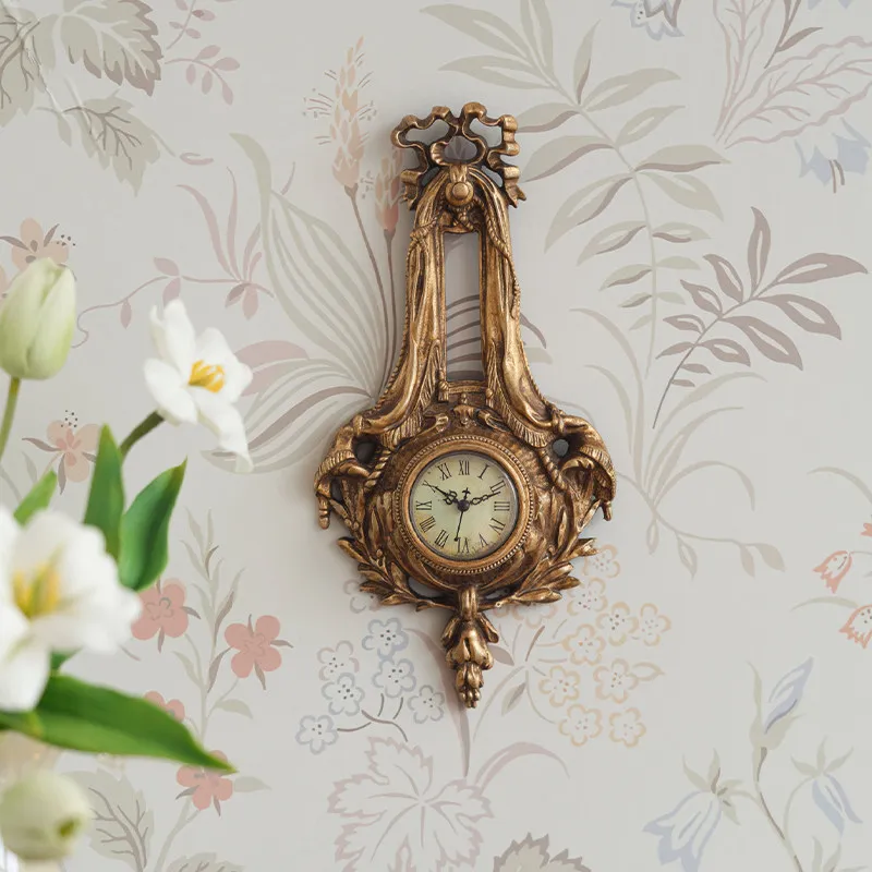 Retro European Wall Clocks Luxury Classical Carving Wall Clock Living Room Decorative Wall Clock Interior Home Decorations