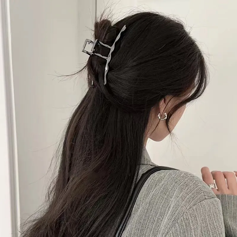 Thumbnail 2 - #90 Metal Hair Clip Sets Comparison Guide