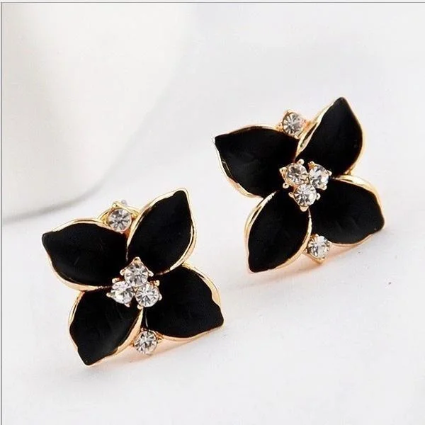 High Quality New Korean Fashion Gold Plated Clover Flower Shaped Rhinestone Stud Earrings for Women Ladies Girls Jewelry Gift