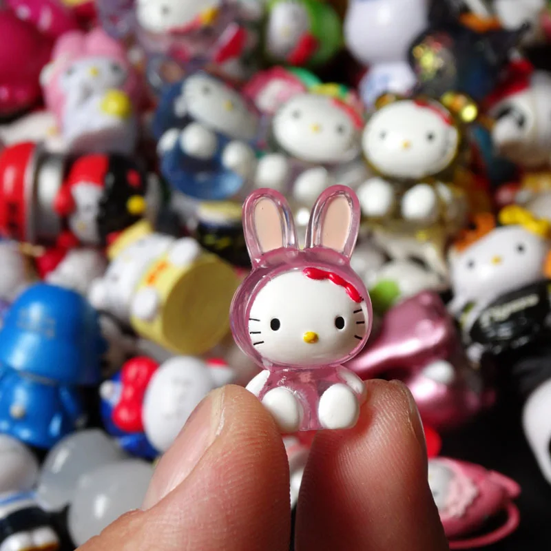 Random 1pcs Hello Kitty Figures Mini Action Figure Collection Cartoon Decorations Baking Room Decoration Party Supplies Toys