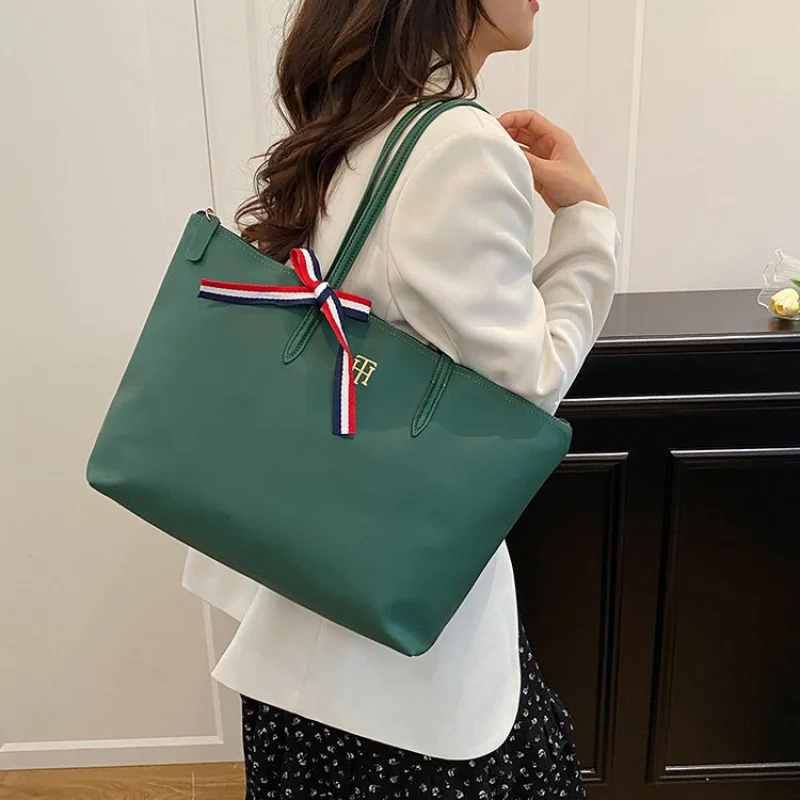 Fashionable Luxury Vintage Handbag With Unique Letter Logo And Large Capacity For Casual Women's Leisure