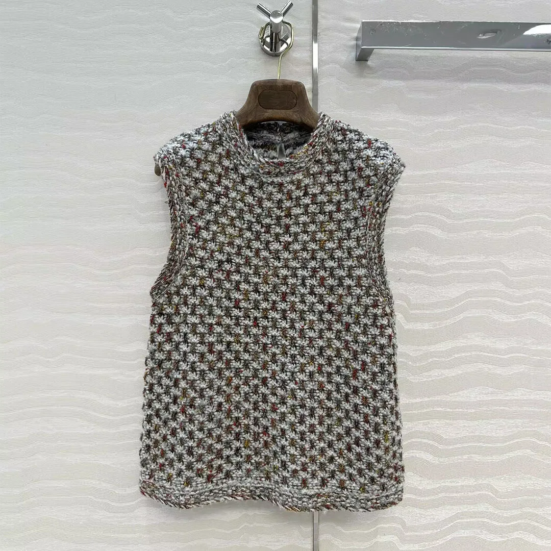 

Old Money Style Fancy Yarn Knitted Tank Sweater Women O-neck Sleeveless Crochet Gray Plaid Pattern Casual Vest Tops