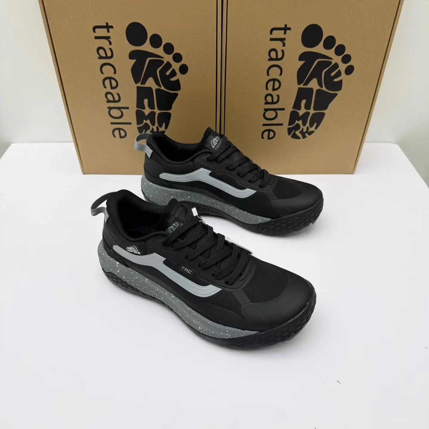 Original Brand Comfortable Anti Slip Walking Jogging Shoe Designer All Terrain Mountain Climbing Footwear Trekking Sneaker 36-45