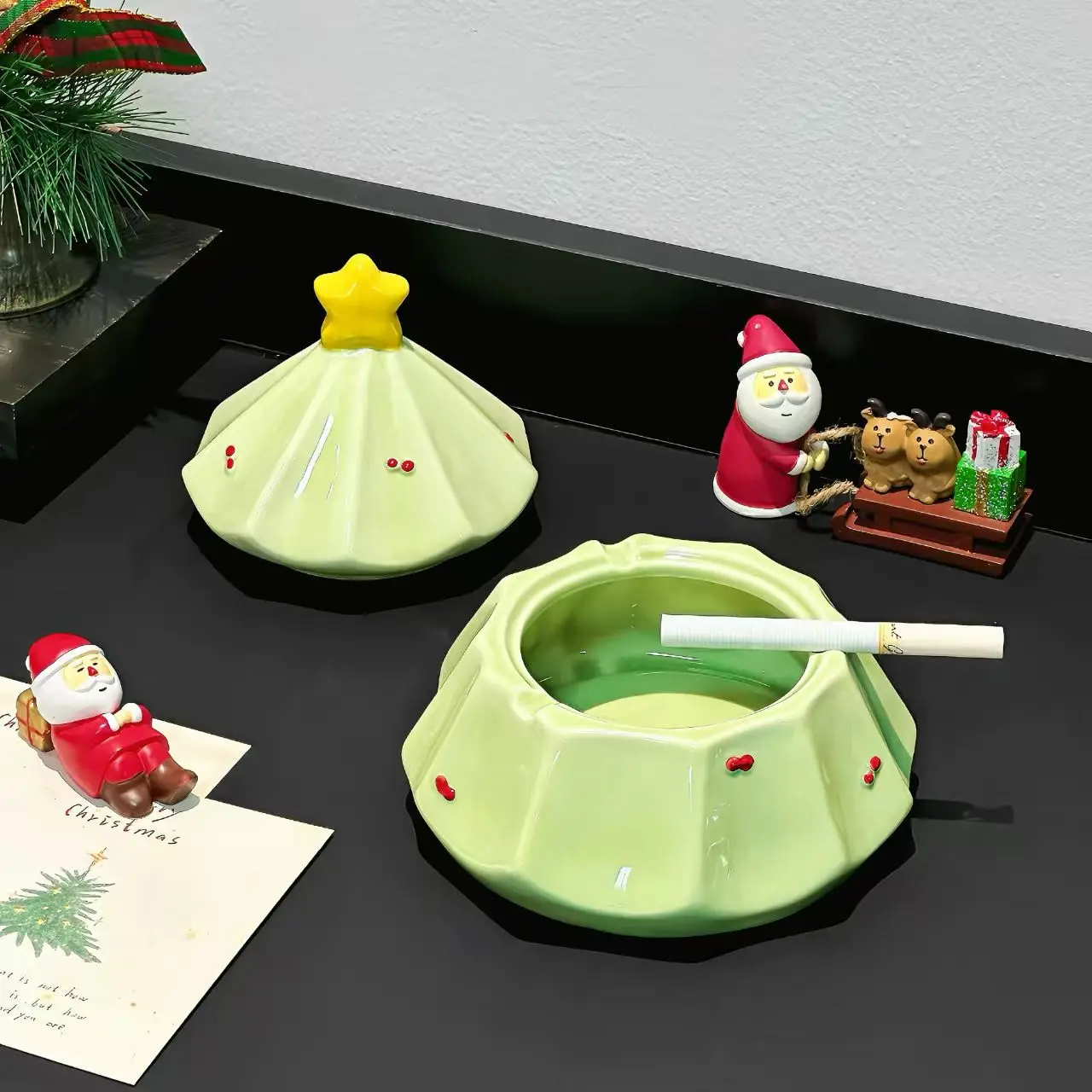 

Christmas Tree Cartoon Ceramic Napkin Holder Tabletop Decorative Ornament For Festive Holiday Home Party Decoration ashtray