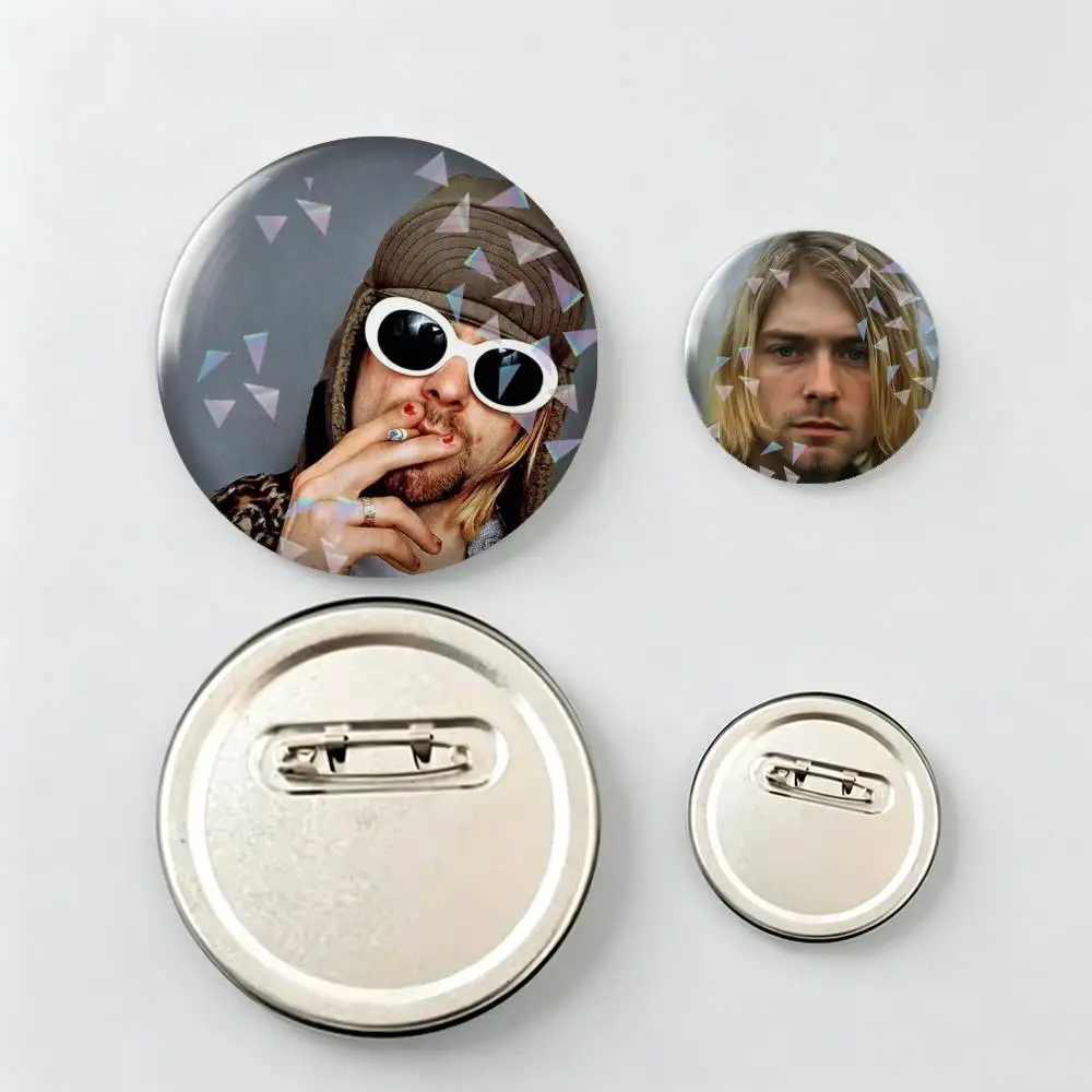 Singer Kurt Cobain-n Brooch Metal Decorative Brooch Pins for Backpack Clothes Jacket Accessories,Souvenir.