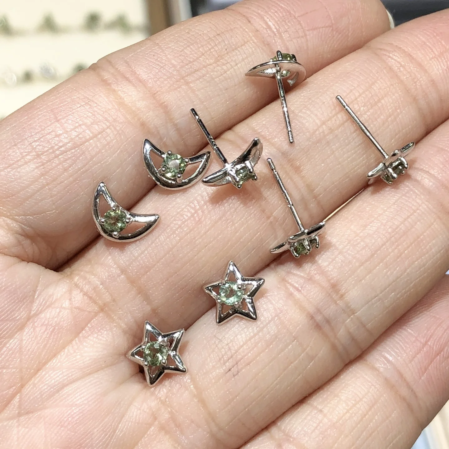 1 Pc Fengbaowu Natural Moldavite Star Moon Earring 925 Sterling Silver 3MM Faceted Round Shape Reiki Healing Stone Jewelry Gift
