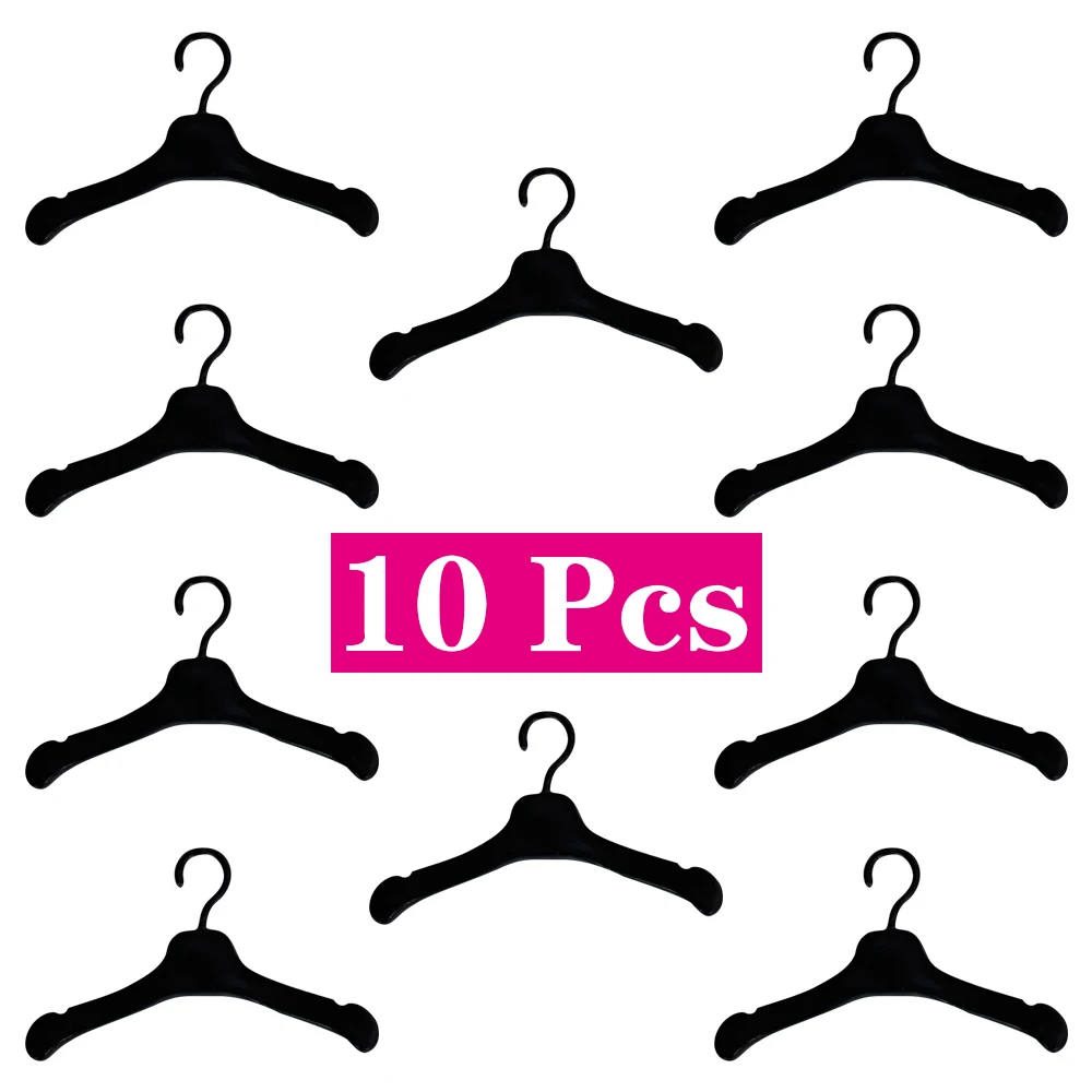 NK 10 Pcs/Lot Simple Black Hangers Wardrobe Accessories For Toy House Dolls For Barbie Doll Accessories Toy Wardrobe DIY