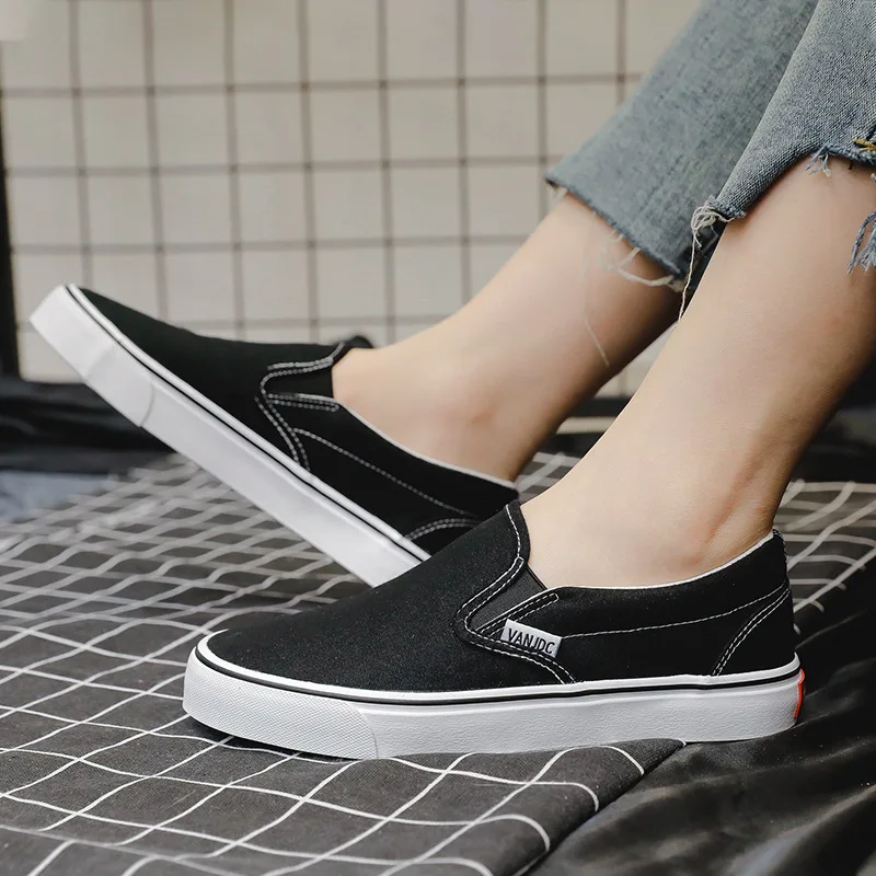 Canvas Shoes Women Couple Slip on Flat Comfortable Casual Shoes Fashion Platform Ladies Vulcanized Shoes Zapatillas Mujer 2023