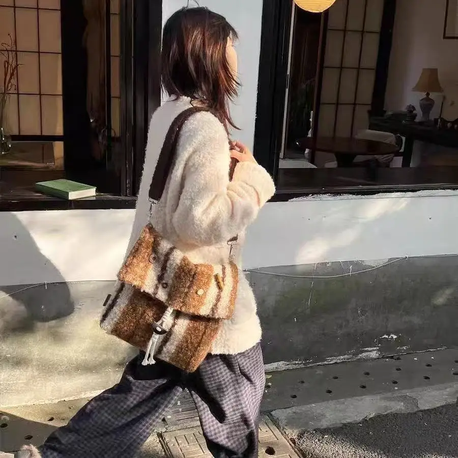 

Retro Stripe Woolen Shoulder Bag Women Harajuku Button Large Capacity Messenger Bag Ladies Casual Versatile Daily Crossbody Bags