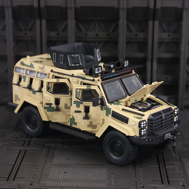 1:24 Swordtooth Tiger Explosion proof Car Camouflage Alloy Off road Vehicle Model Car has simulated sound and lighting view 2