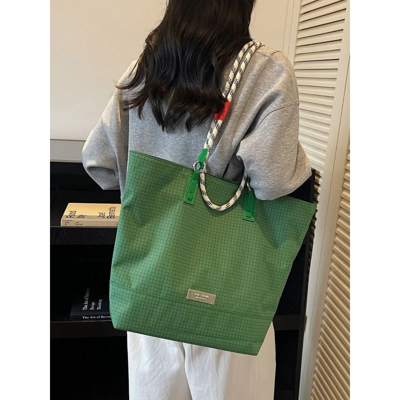 

Lightweight waterproof tote bag, high-end women's large-capacity handbag, casual versatile shoulder bag, men's short-trip travel