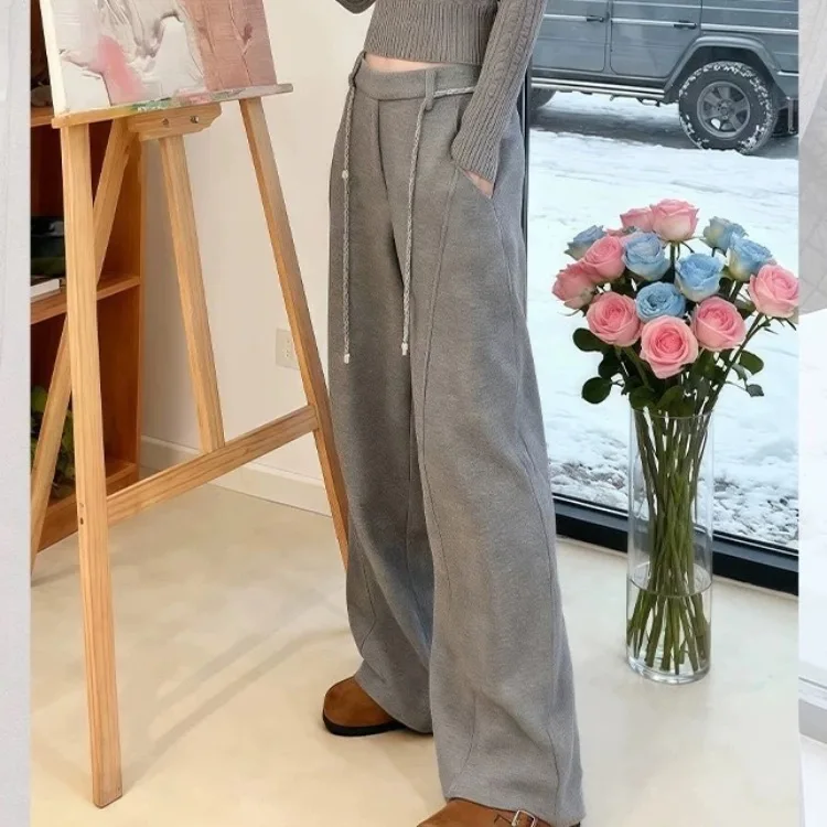 Spodnie damskie z wysokim stanem, ocieplane, codzienne, długie, dobrej jakości, modne, luźne, proste, z wykończeniem typu knife-cut.