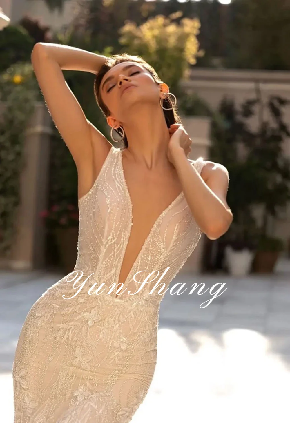 Vestido de novia de sirena con escote en V profundo de lujo para mujer, Apliques de encaje, sin mangas, Sexy, sin espalda, tren de amor