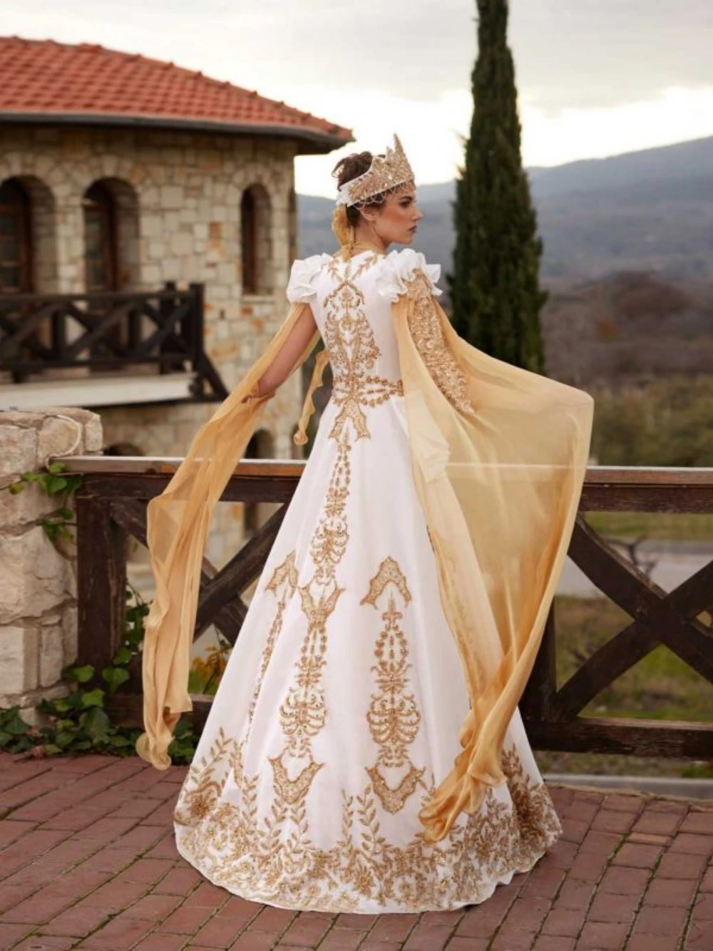 Biała marokańska dubajska kaftan złote cekiny suknia wieczorowa luksusowa impreza kryształy elegancka suknia sukienka do podłogi Robe De Mariée