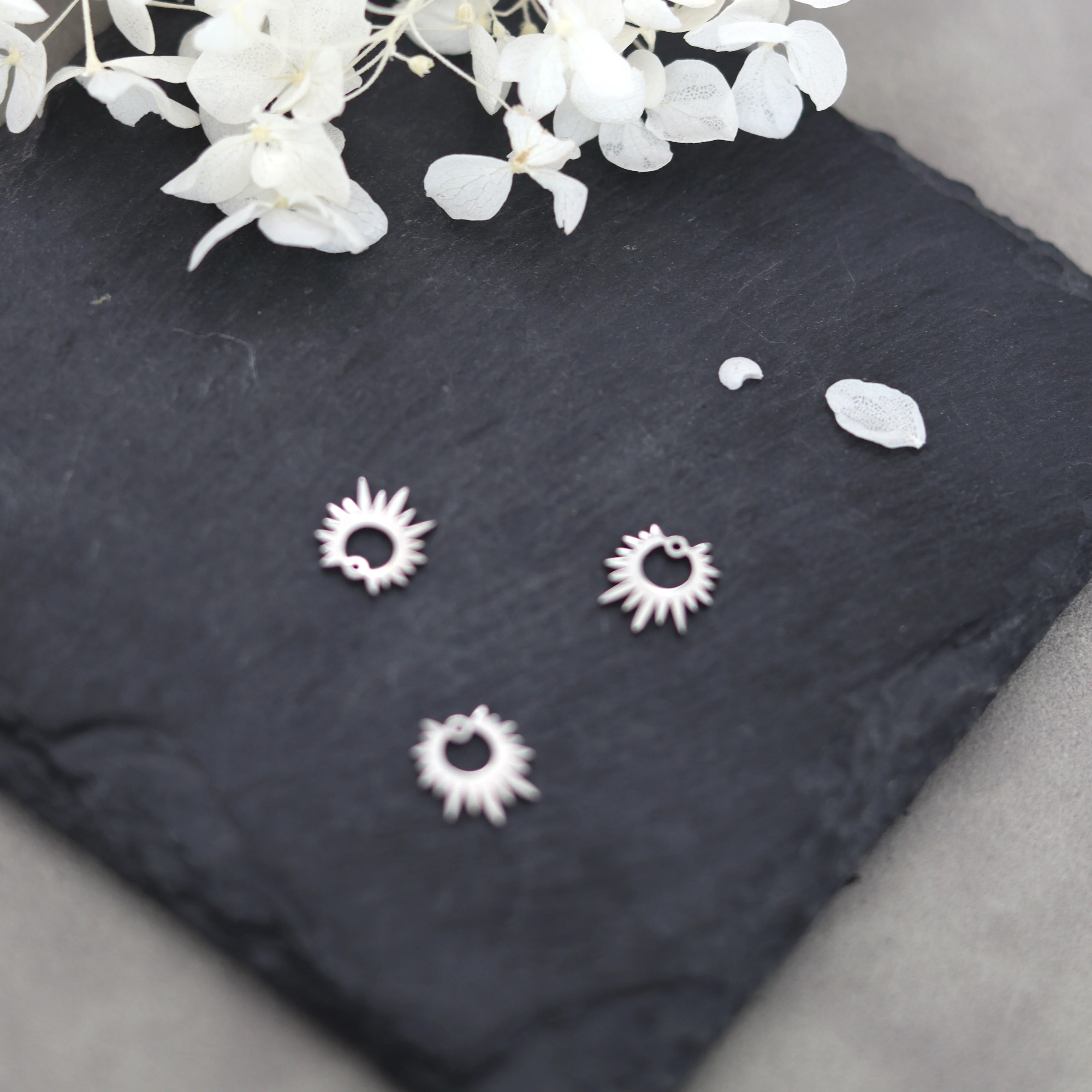 3pcs Delicate Gothic Sun Charm Stainless Steel Charms for Jewelry Making Bracelets Earrings Necklace Craft Pendant diy Accessory