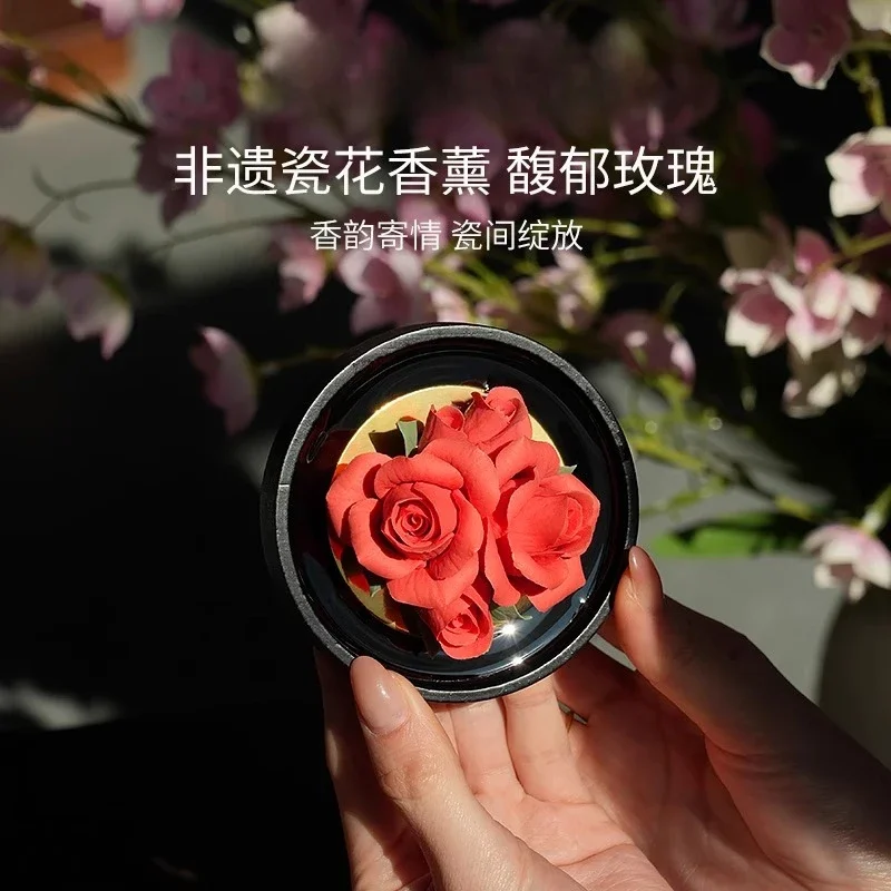 Hand-squeezed rose porcelain flower aromatherapy gift box