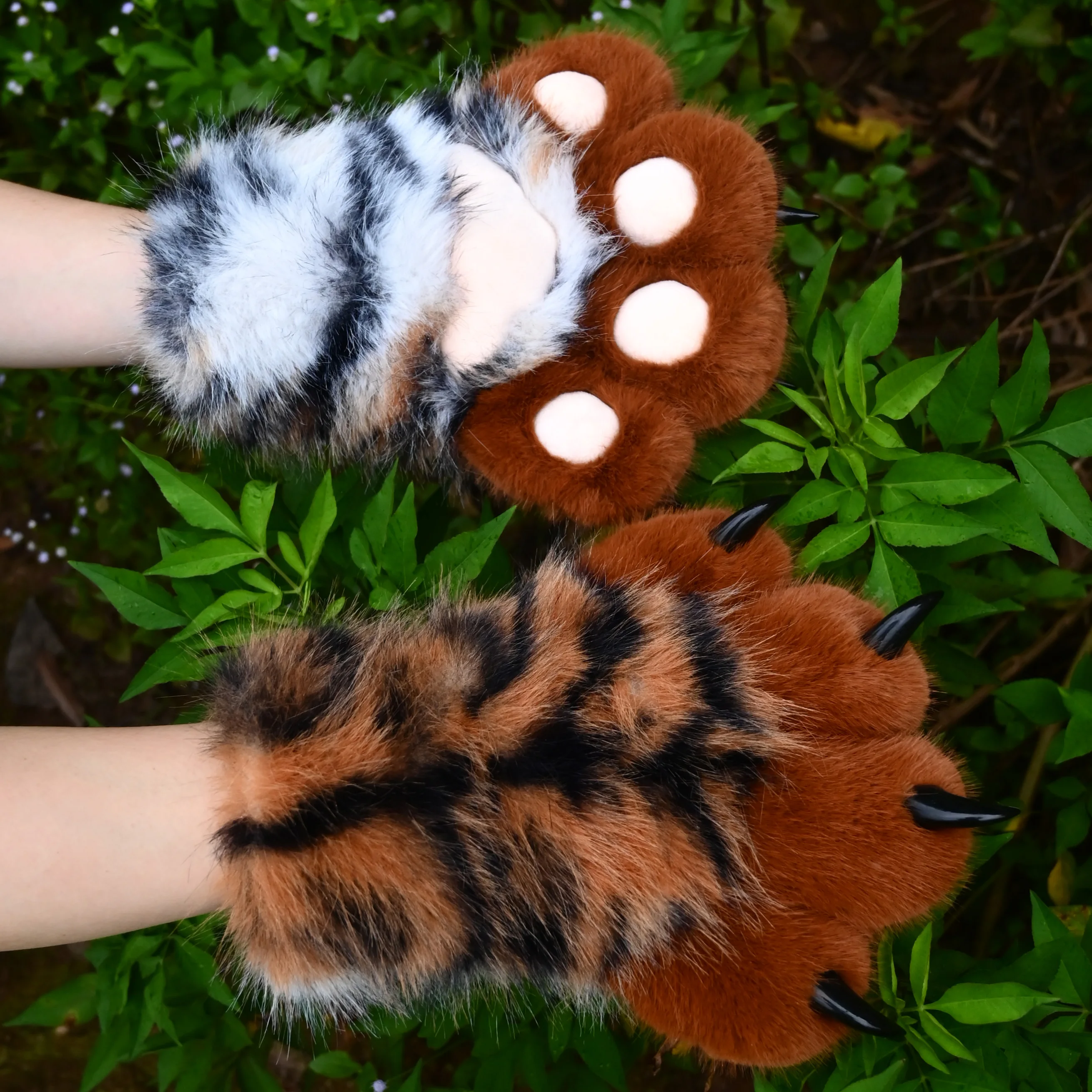 Handmade Imitation Fur Tiger Print Animal Claw Gloves Detachable Sharp Nails Design Carnival Furry Cosplay Hand Decor