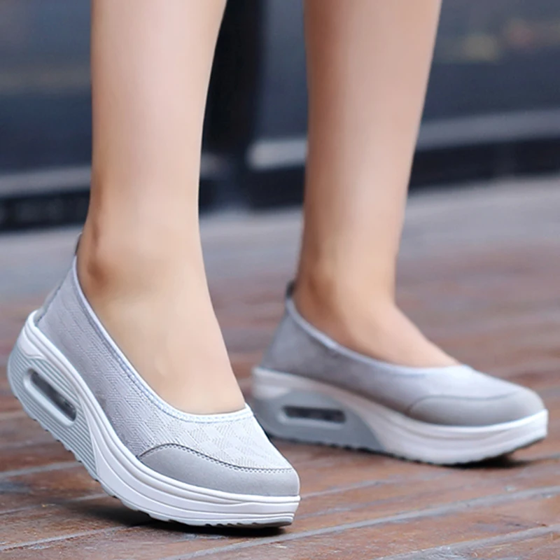 New Women Sneakers Flats Loafers Sweet Shallow Comfort Shoes Women Moccasins Slip-on Platform Ballet Ladies Vulcanized Shoes