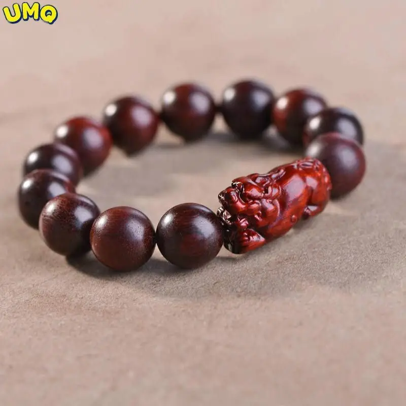 

Natural Zambian Rosewood Hand-string Pixiu Bracelet Finely Carved Men and Women's Blood Sandalwood Buddha Bead Old Material's Li