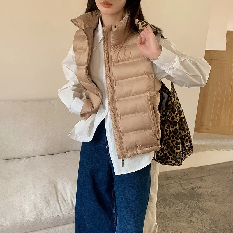 

Korean Style Stand Collar Comfortable Casual Fashion Women's Short Lightweight Zipper Closure Polo Vest