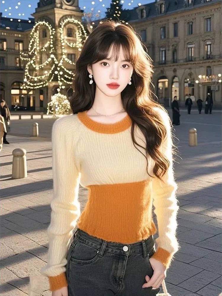 

Sweet spicy girl's contrasting color sweater knitted sweater women's autumn design sense waist cinching long sleeved top