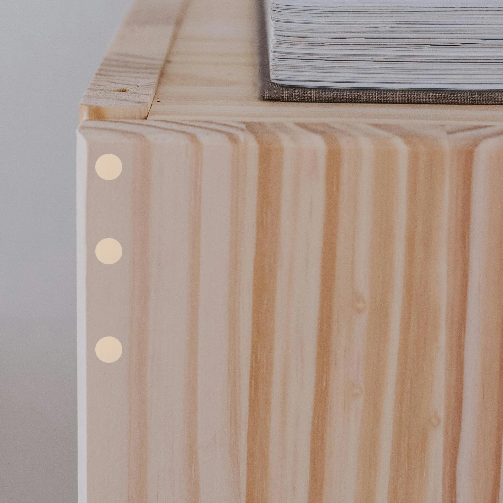 540 pezzi di copertura del foro per vite per mobili adesivi autoadesivi in PVC per armadio armadio da cucina riparazione sigillo decalcomania foro per vite adesivo