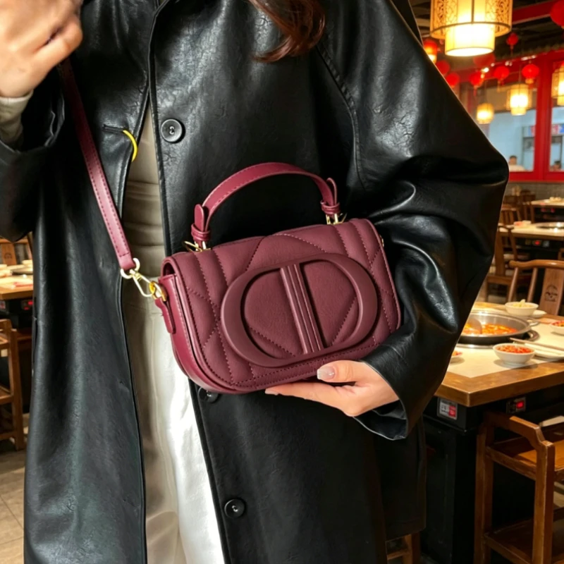 luxury-casual-fashion-chain-strap-crossbody-bag-classic-design-for-women's-travel-handbag-modern-trend-women's-shoulder-bag