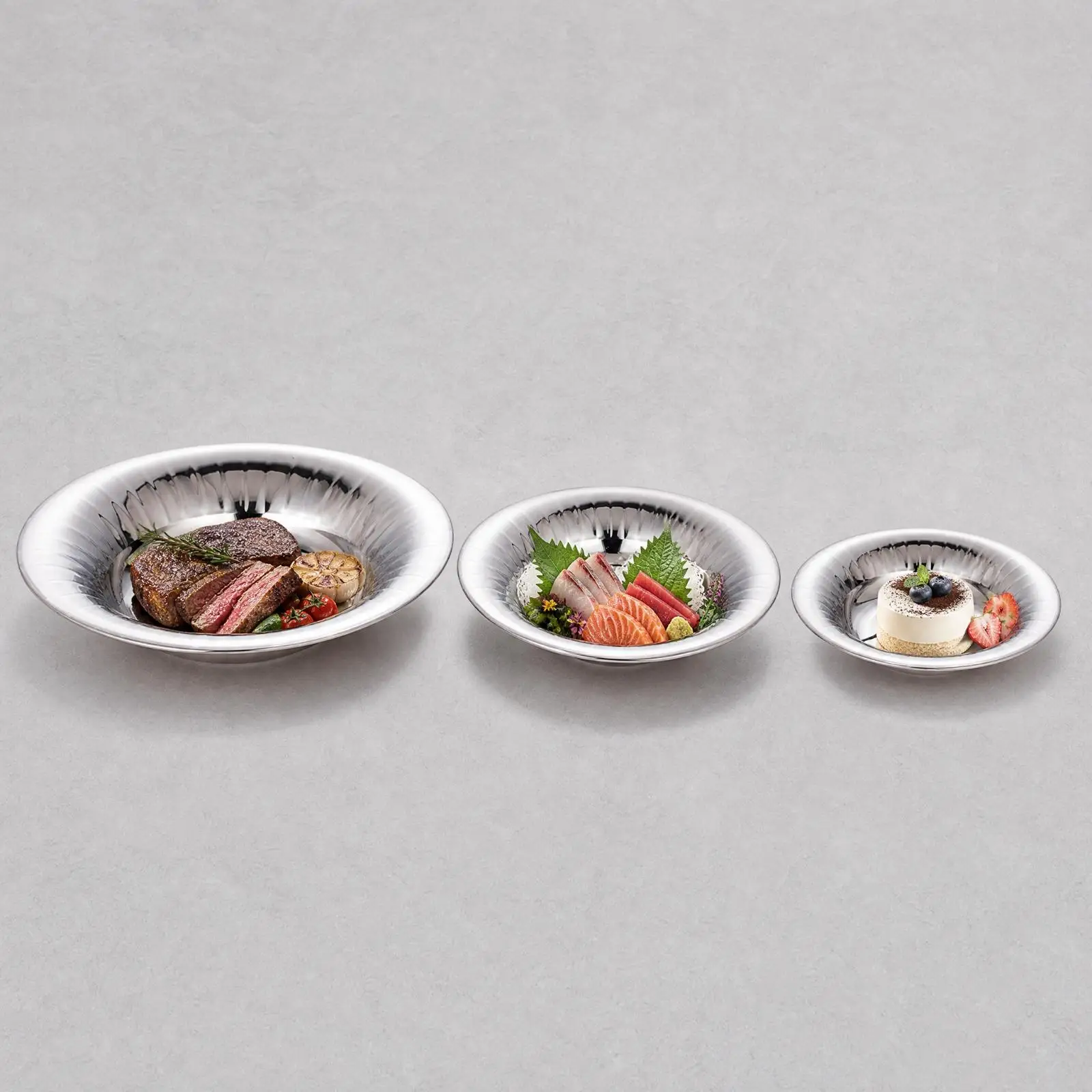 Stainless Steel Serving Plate Reflective Serving Plate with Fluted Rim Polished Stainless Steel Platter Silver