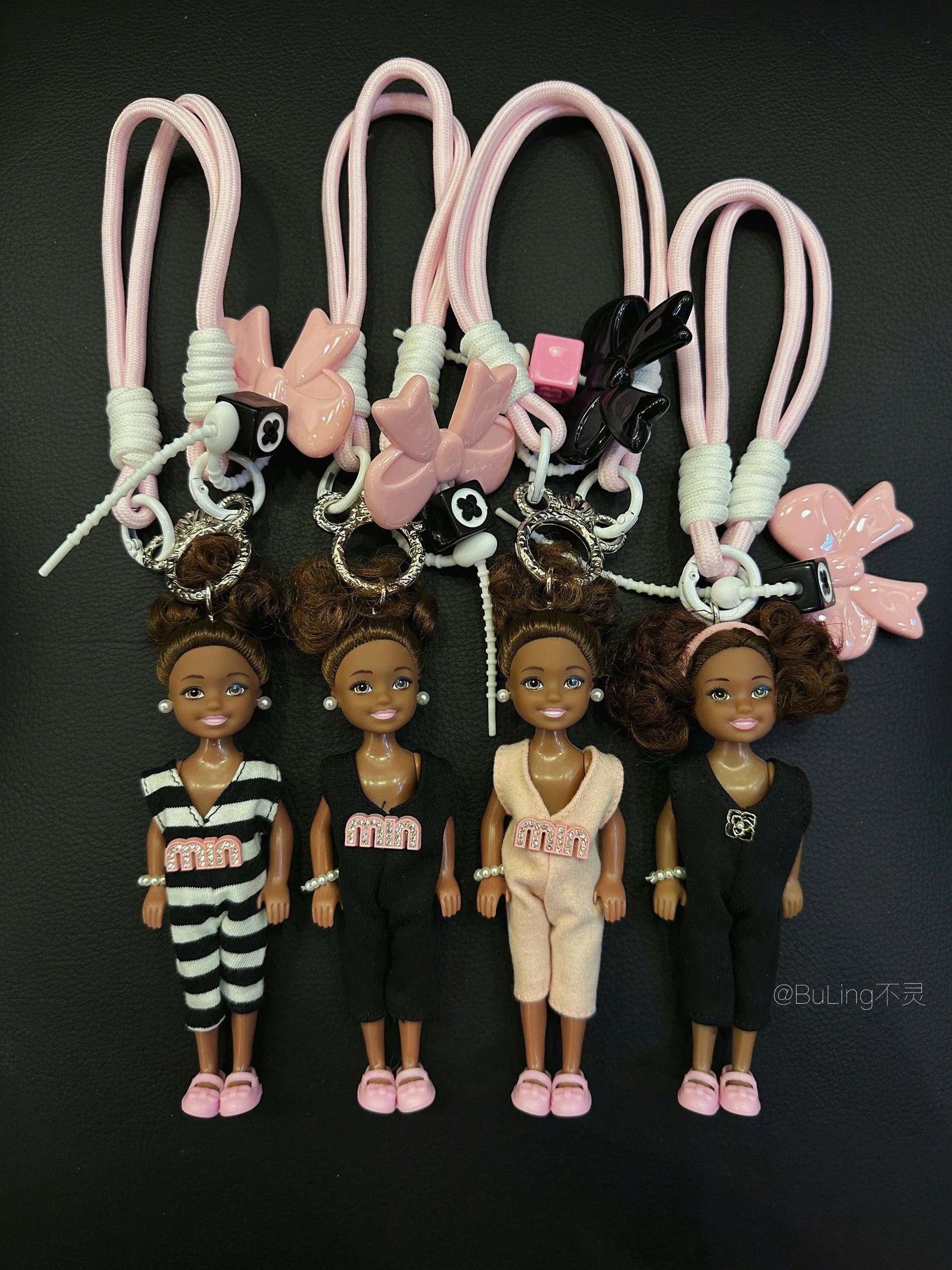 

Комбинезон Buling Sweet & Cool Doll Принцесса Кукла Брелок с бантом - Подвеска на рюкзак