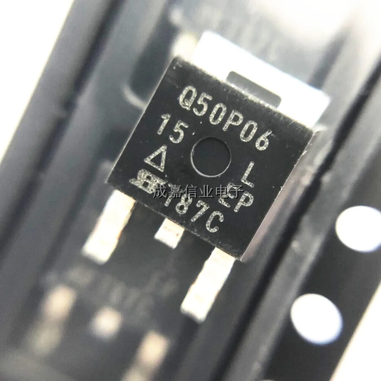 10pcs/Lot SQD50P06-15L-GE3 DPAK-3 TO-252-3 Q50P06 15 MOSFET 60V 50A 136W AEC-Q101 Qualified Operating Temperature:- 55 C-+ 175 C