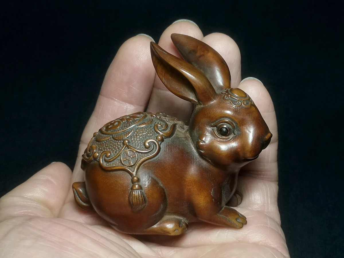 

YIZHU CULTUER ART Japanese boxwood hand carved vivid rabbit Figure statue table deco collectable Gift