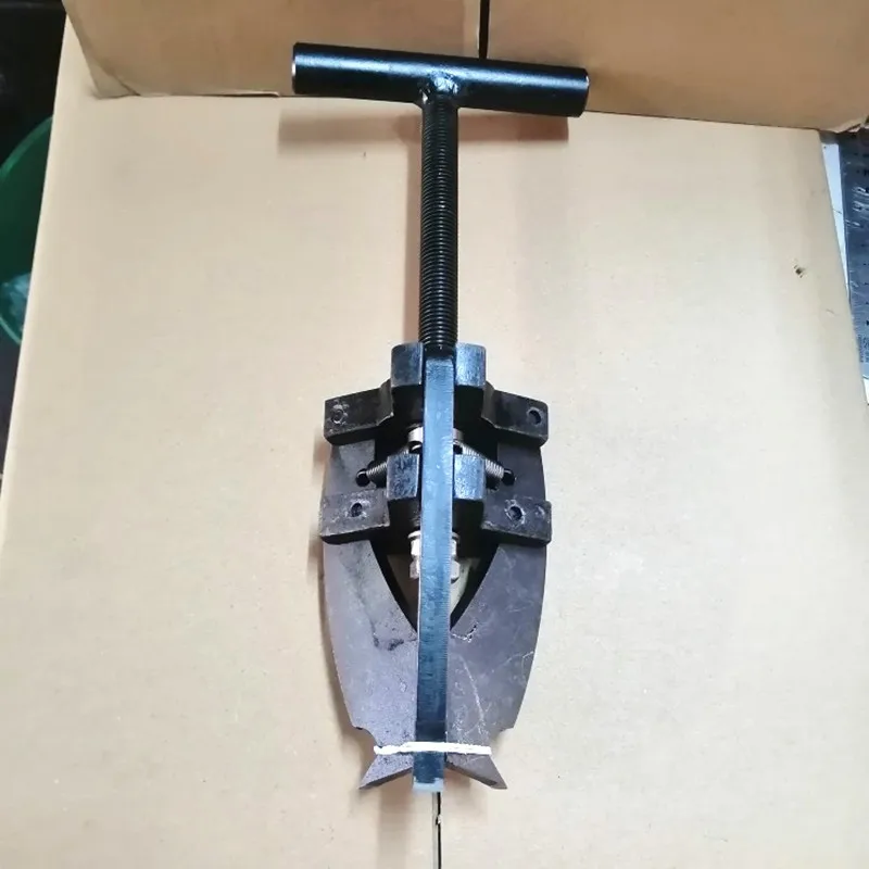 Universal Piston Pulling Tool For Cummins Series , Applicable To Piston Combustion Chamber Diameter 55-130mm