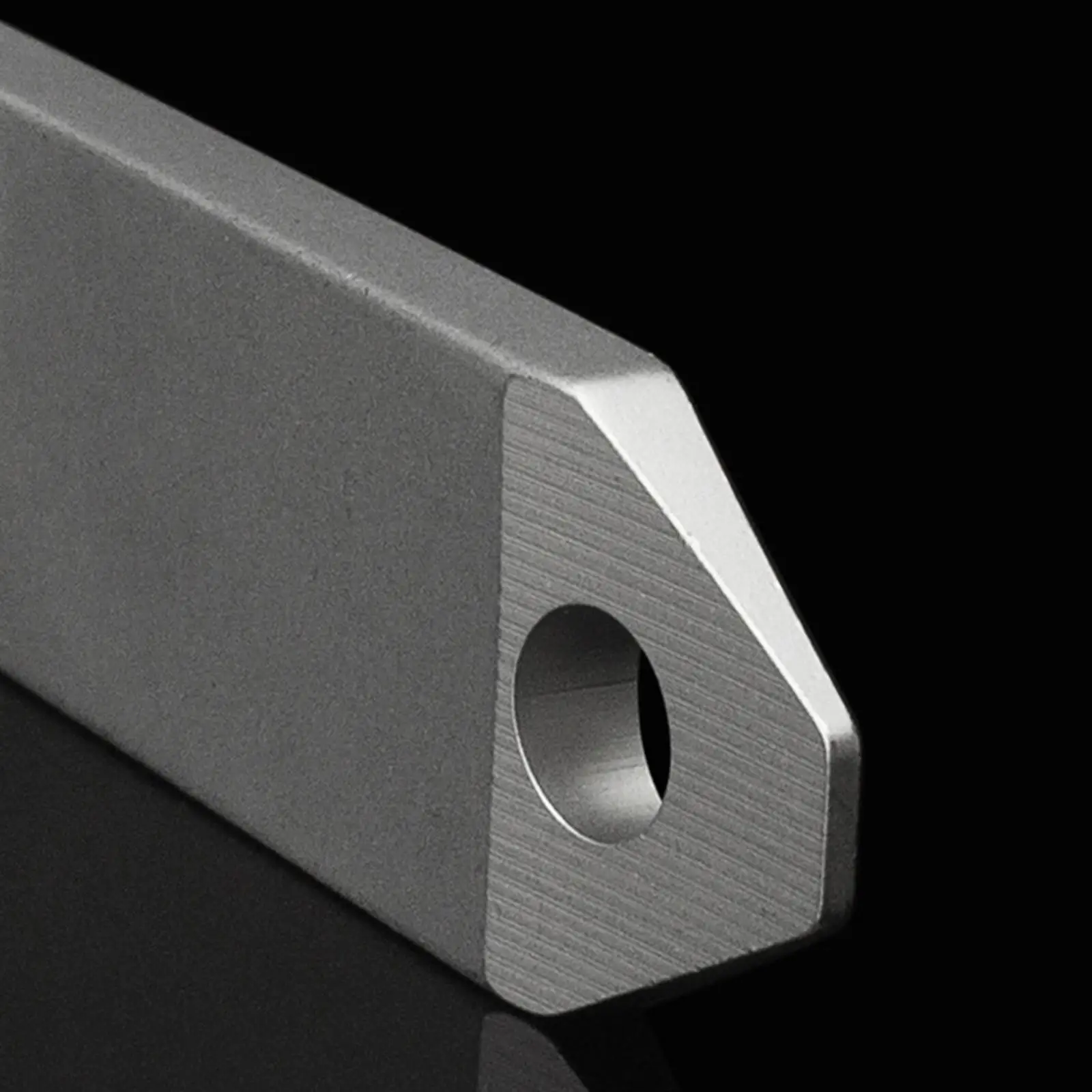 فتاحة الزجاجات أداة متعددة صغيرة متعددة المهام مريحة متعددة الأغراض هدية عيد الأب من ابنة الابن أداة لحقائب الظهر