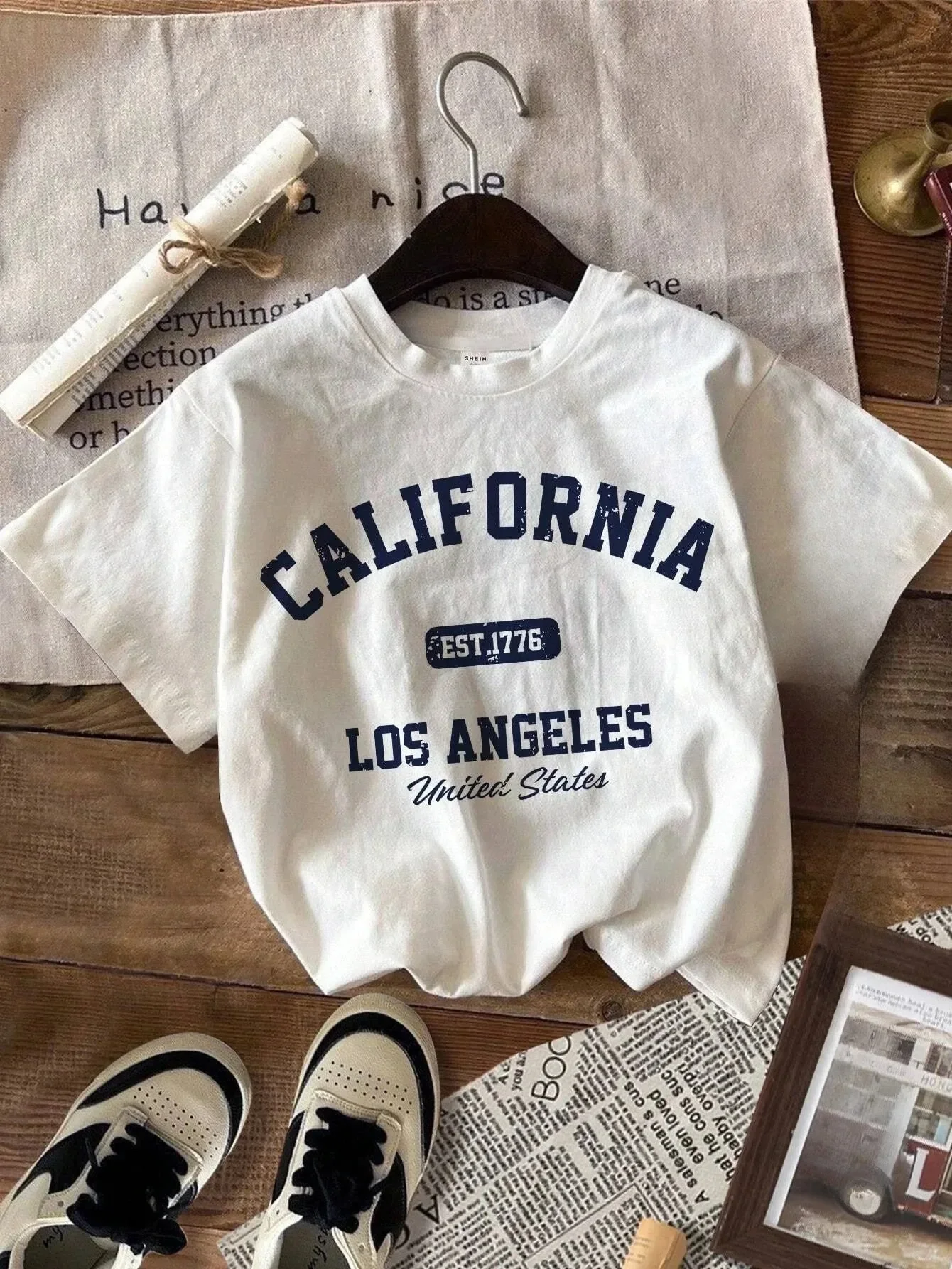 Children's Retro Simple Letter Round Neck Casual Cotton Short Sleeved Top Suitable for Summer Wear