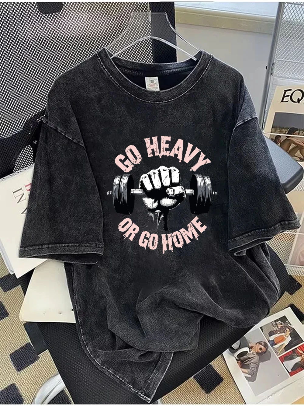 Koreanischer Stil GYM MODE ON Grafik-T-Shirt mit kurzen Ärmeln, übergroßes Baumwoll-T-Shirt, trendige Ins-Ästhetische Streetwear für Männer und Frauen – Detail 4