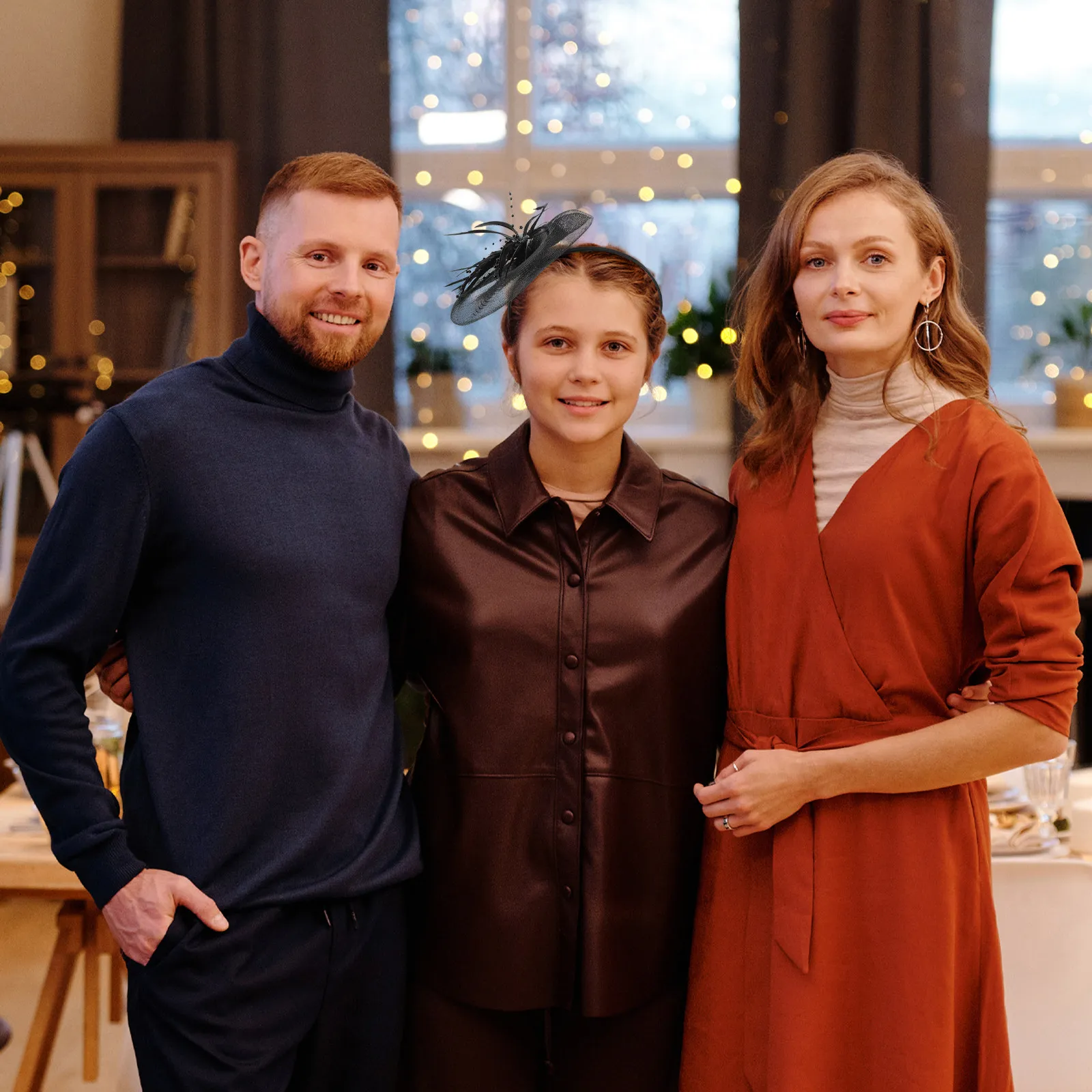 

1Pcs Creative Headdress Bow Hair Clip Elegant Party Hair Accessories for Dance Performance Festival Concert